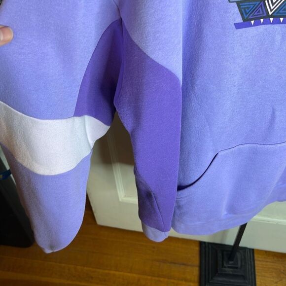 Her Universe Marvel Black Panther: Wakanda Forever Color-Block Sweatshirt Plus S - Picture 4 of 8